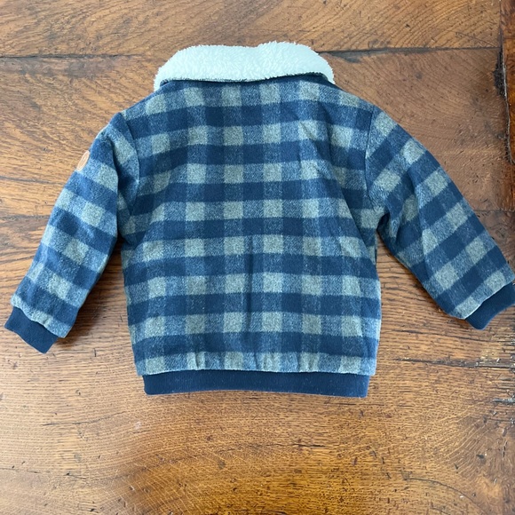 Like new condition sz 9M infant jacket - Picture 3 of 4